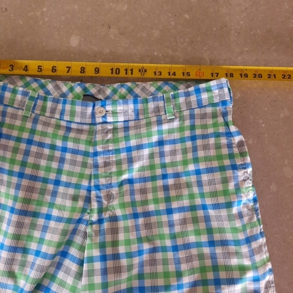 Nike Golf Dri Fit Shorts Multicolored Plaid Blue Green Mens Size 36.    READ - Picture 12 of 15